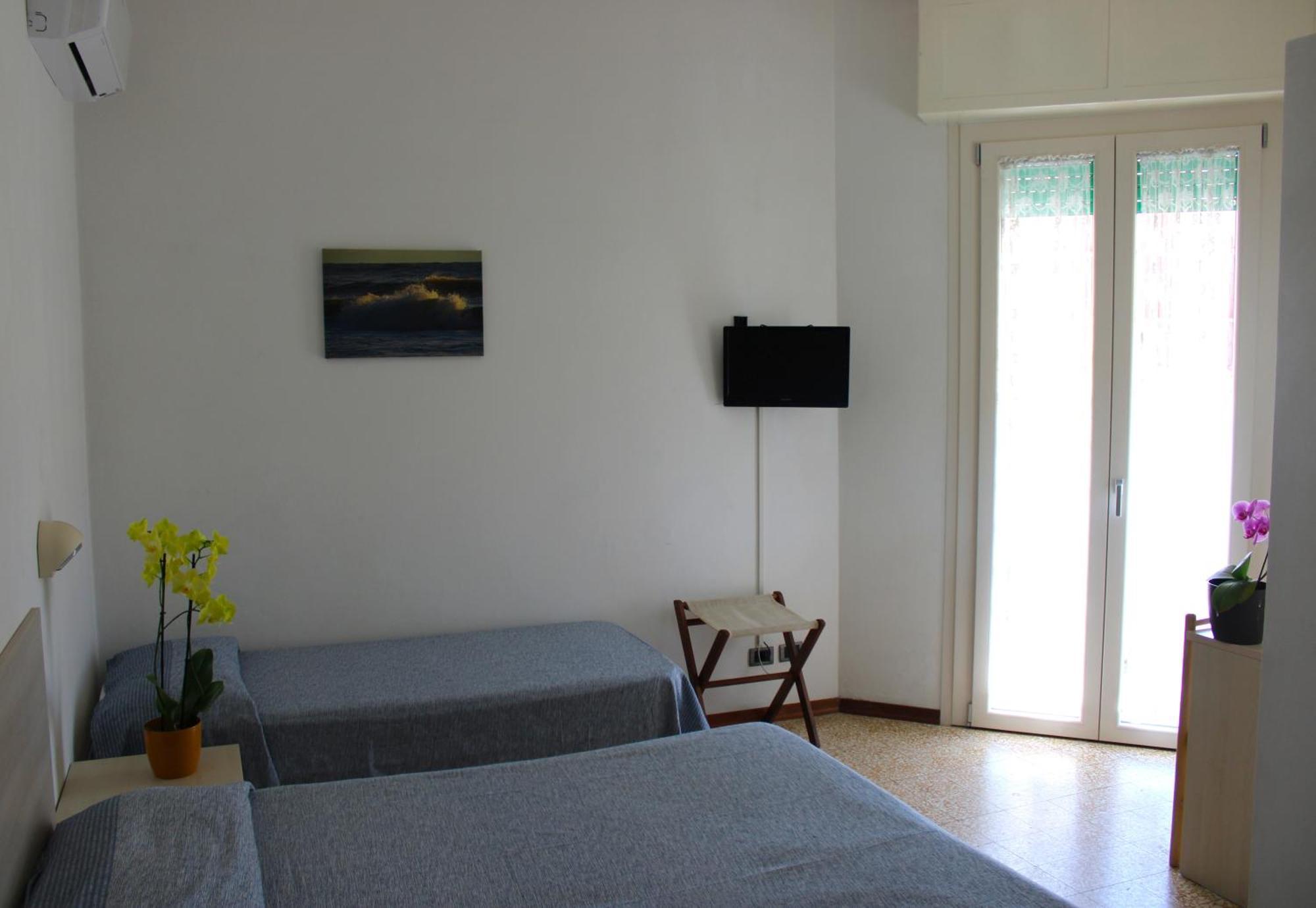 Hotel Puccinelli Lido di Camaiore Szoba fotó