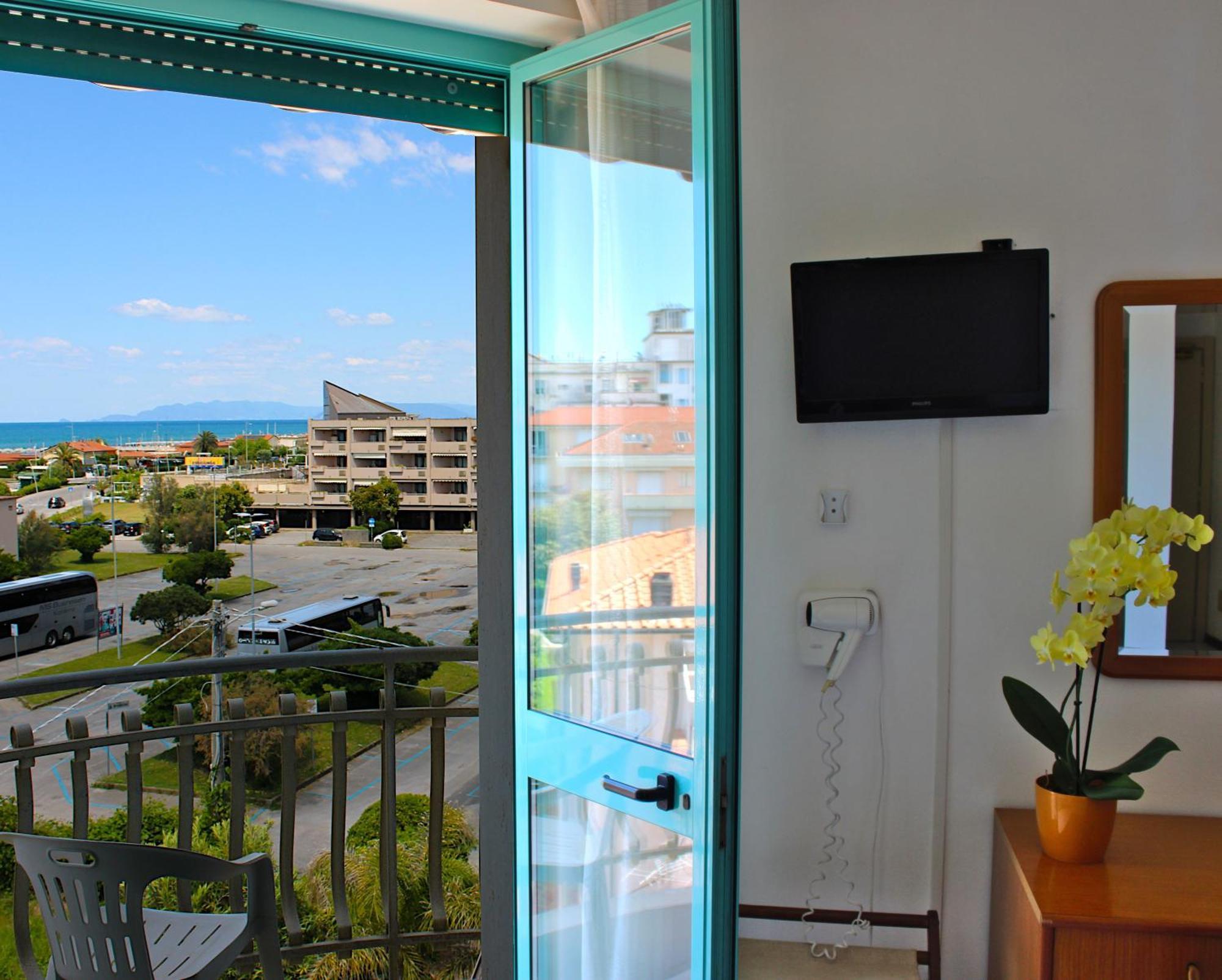 Hotel Puccinelli Lido di Camaiore Kültér fotó
